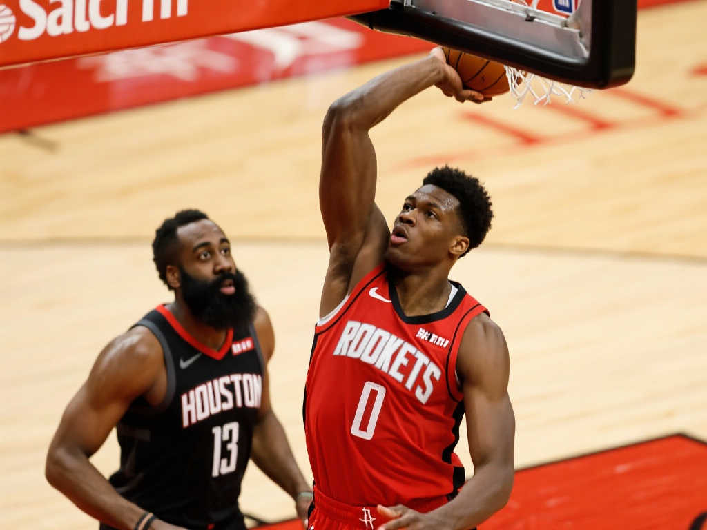 备深厚的历 备深厚的历